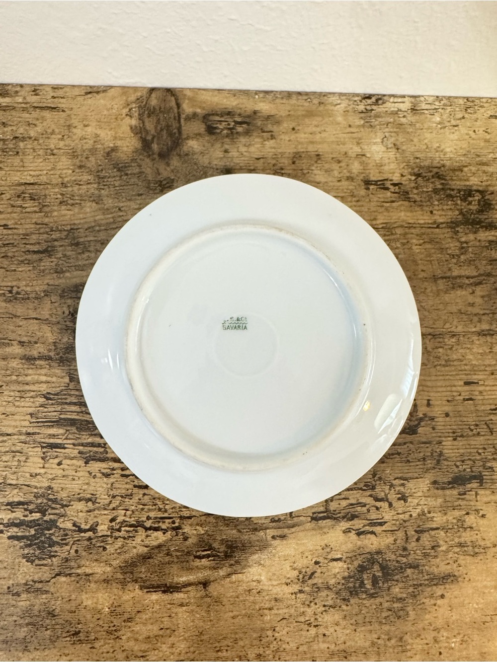Aria White Handled Floral Serving Plate with Gold Trim - Picture 7 of 8